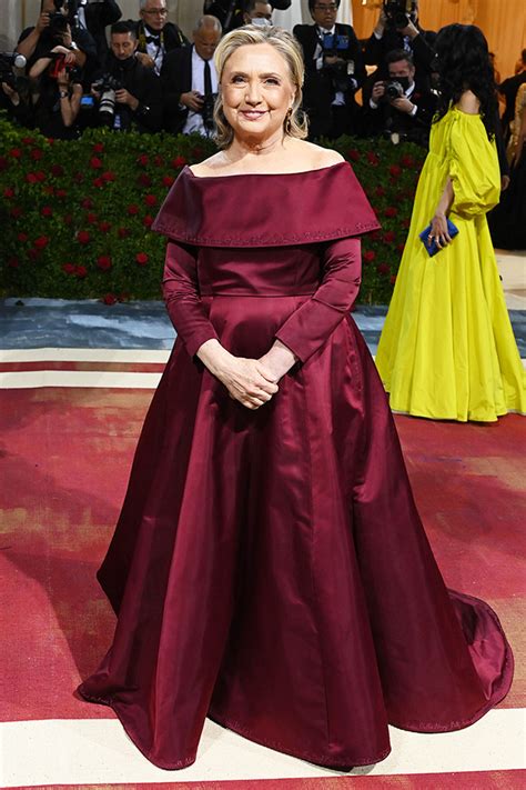 Hillary Clinton’s Met Gala 2022 Dress: Photo – Hollywood Life.